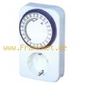 Zeitschaltuhr Analog. Analoge 24 Std Zeitschaltuhr, Schaltabstand 15 Min., Wahlschalter f�r Dauerbetrieb, Farbe weiss, Belastbarkeit max. 16A bei 230V/50Hz, Ma�e LxTxH(ohne Stecker)120x72x35mm.

