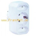 Euro-Schutzkontakt-Adapterstecker.Zum Anschluss zweier Eurostecker sowie eines Schutzkontakt-Steckers an eine Schutzkontakt-Steckdose.10-16A/250V, Farbe weiss.T�V/GS. Max. 3500W
