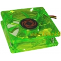 Mit dem Revoltic Modding L�fter kommt Leben ins Geh�use !
Die Ausleuchtung in elegantem Gr�n sieht einfach genial aus 
und verbreitet gute Laune!
Nat�rlich steht die Technik der Optik in nichts nach.